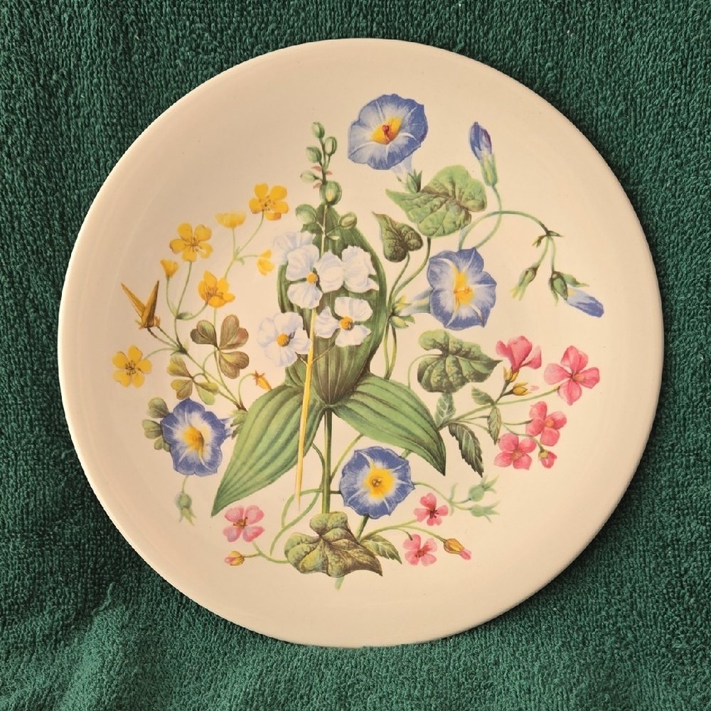 Avon Cream Dinner Plate with Colorful Floral Design